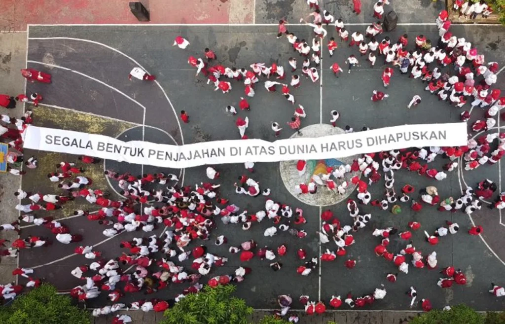 Gelar Teatrikal Hari Pahlawan, SD Mugres Sampaikan Pesan Ini