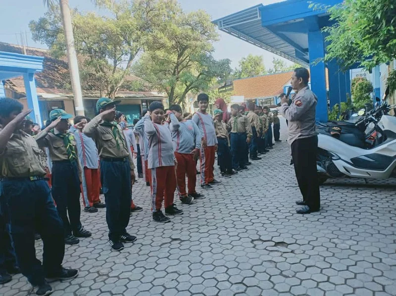 Tumbuhkan Karakter Disiplin, Siswa SD Mutu Tops Dukun Belajar PBB