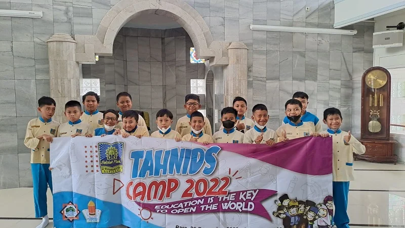 SD Muhammadiyah 18 Surabaya Tahnids Camp di Kampung Inggris