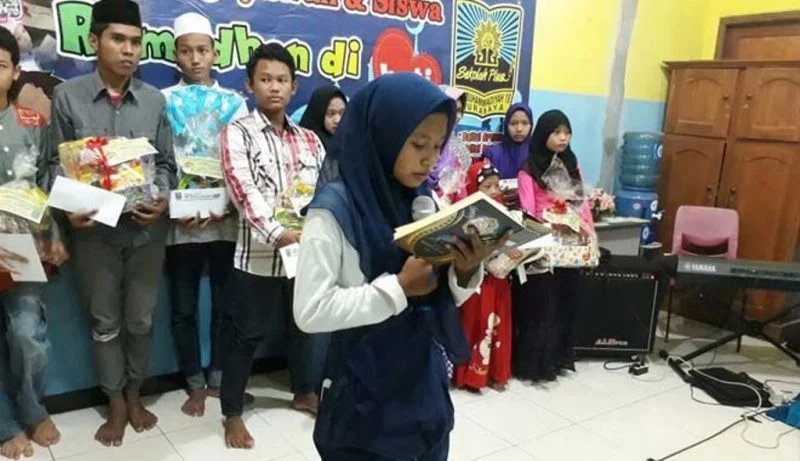 SDM 18 Surabaya Latih Siswa Peduli Anak Yatim Sejak Dini