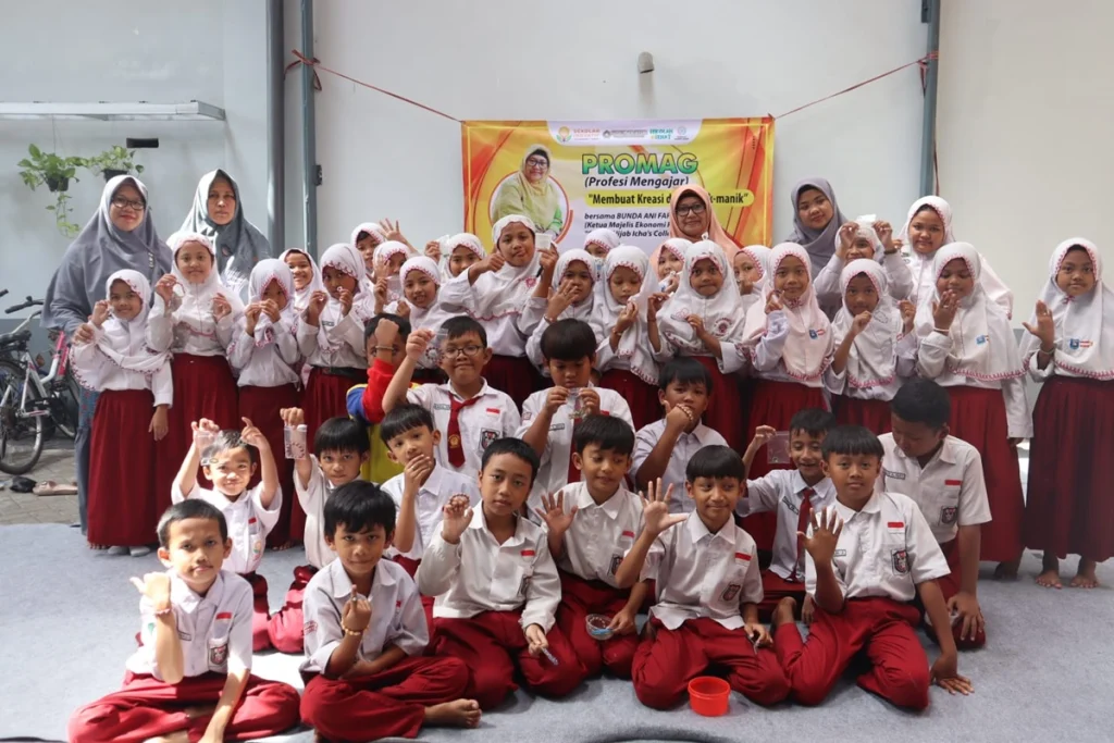 Siswa Sekolah Inovatif Buat Kreasi Manik-manik melalui Pro-Mag