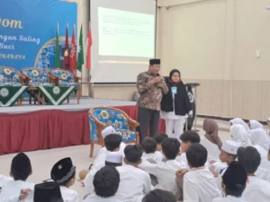 Wakil Ketua PWM Jatim Sampaikan Sejarah Baitul Arqam di SD Muhlas