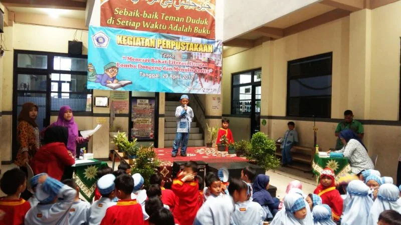 Mencari Bakat Literasi di SD Muhammadiyah 11 Surabaya