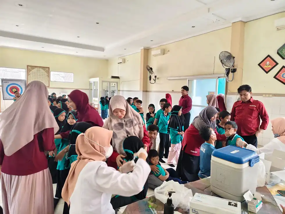 SD Mumtaz Gelar Imunisasi DT dan TD untuk Siswa Kelas 1 dan 2