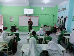 Belajar Kebencanaan, SD Muri Undang Kokam dan SAR PDPM Gresik