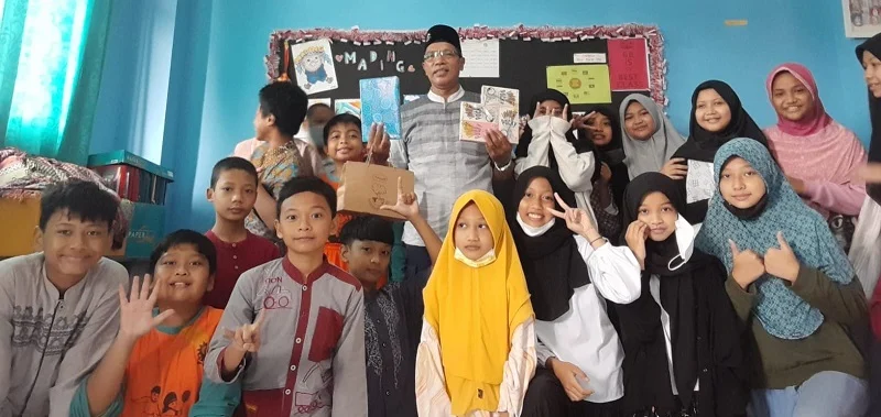 Doooor! Surprise Siswa SD Musix Surabaya pada Guru Kelas