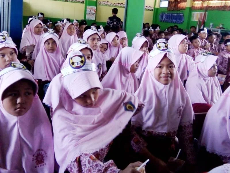 Apoteker Datangi Sekolah, Ini yang Mereka Lakukan