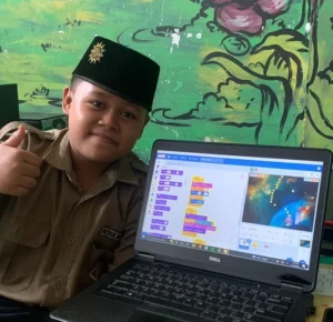 Siswa Sekolah Kreatif Menganti Bikin Game Sederhana di Scratch