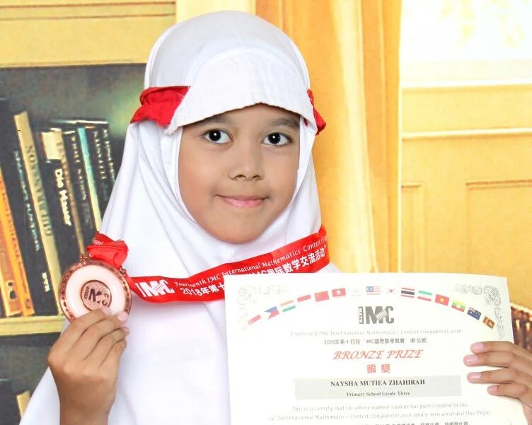 Pertama Kali Ikut Kompetisi Matematika Internasional, Siswi Ini Langsung Juara