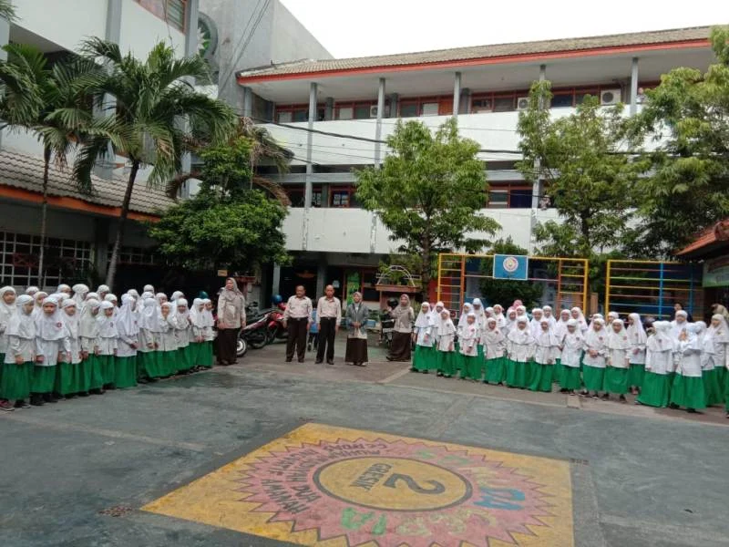 Ciptakan Lingkungan Sehat, Sekolah Ini Siap Sambut Tim Penilai Adiwiyata