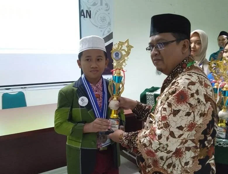 Awalnya Ragu-Ragu, Akhirnya Juara Tahfidh Olympicad
