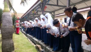 Ajak Siswa SD Muhammadiyah Rawat Gigi agar Tak Terjadi Caries