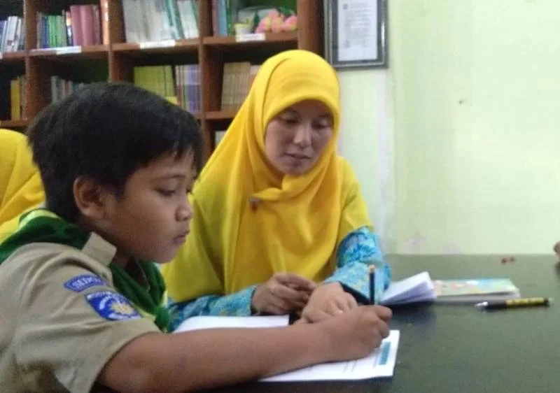 Sering Latihan Soal HOTS Antarkan Siswa Kreatif Ini Juara