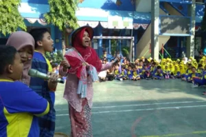 Acara Lomba Agustusan Dibuka oleh Petani dan Penjual Jamu