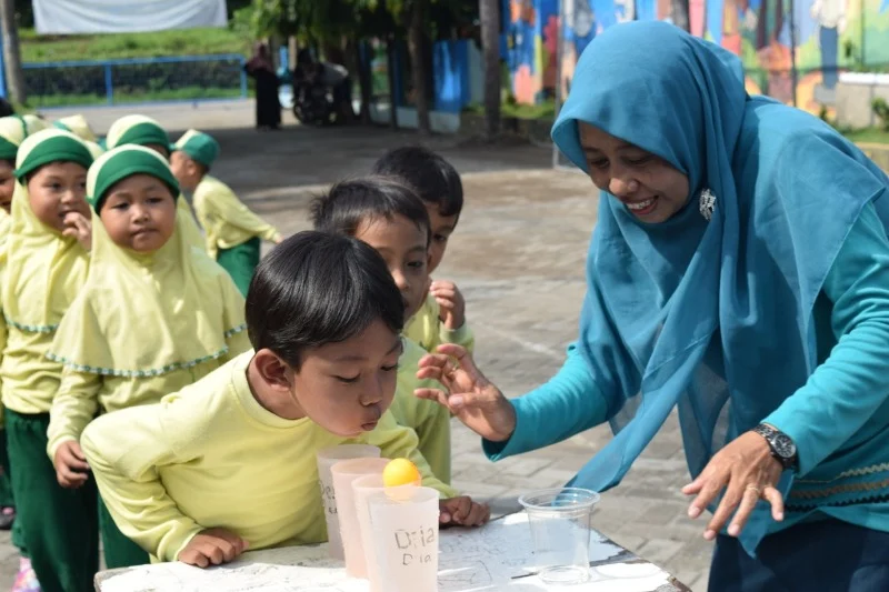 Beginilah Cara Menarik Minat Anak TK Bersekolah ke SD