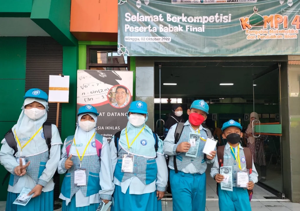 Dua Siswa SDMM Meraih Merit Award Kompi