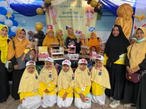 Piala Dunia Jadi Ikon Stan Market Day SD Mudabo