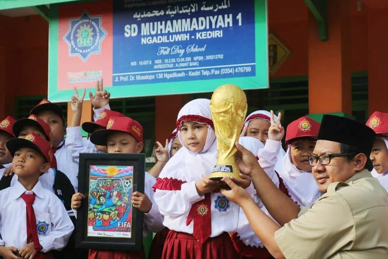 Siswa Sekolah Desa Ini Menang Lomba Menggambar Piala Dunia Tingkat Nasional via Medsos