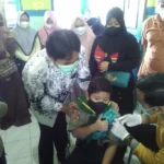 Siswa SD Muwri Ini Mau Divaksin jika Didampingi Guru, Ini Alasannya