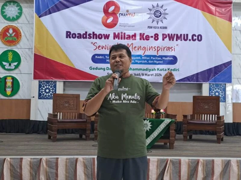 Menulis di Website Itu Membranding Diri dan Amal Usaha