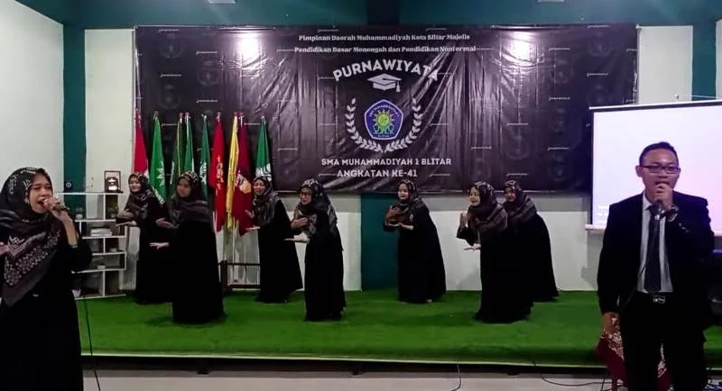 Kejutan Flashmob Guru di Acara Wisuda makin Heboh