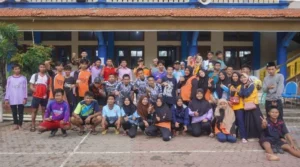Olahraga Bersama Membuat Dua Sekolah Ini Kian Akrab