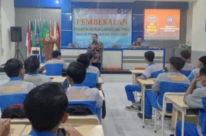 SMK Muda Genteng Bekali Siswa PKL dengan Budaya Industri