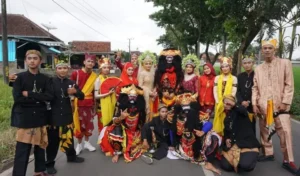 SMK Muda Genteng Ramaikan HUT Jatim dengan Karnaval dan Pameran Teknologi