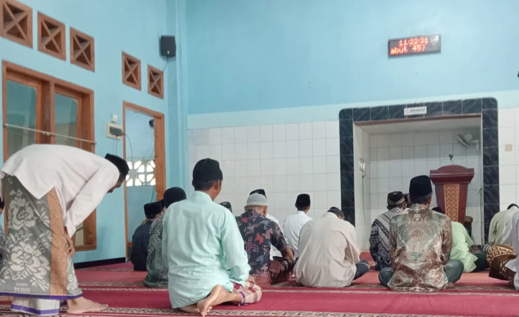 Dua Kisah Penting di Khotbah Jumat Masjid At-Taqwa Pandan