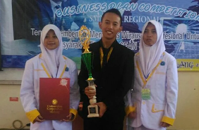 Alhamdulillah, Es Krim Mengkudu Antarkan Siswa Muhammadiyah Juarai Business Plan