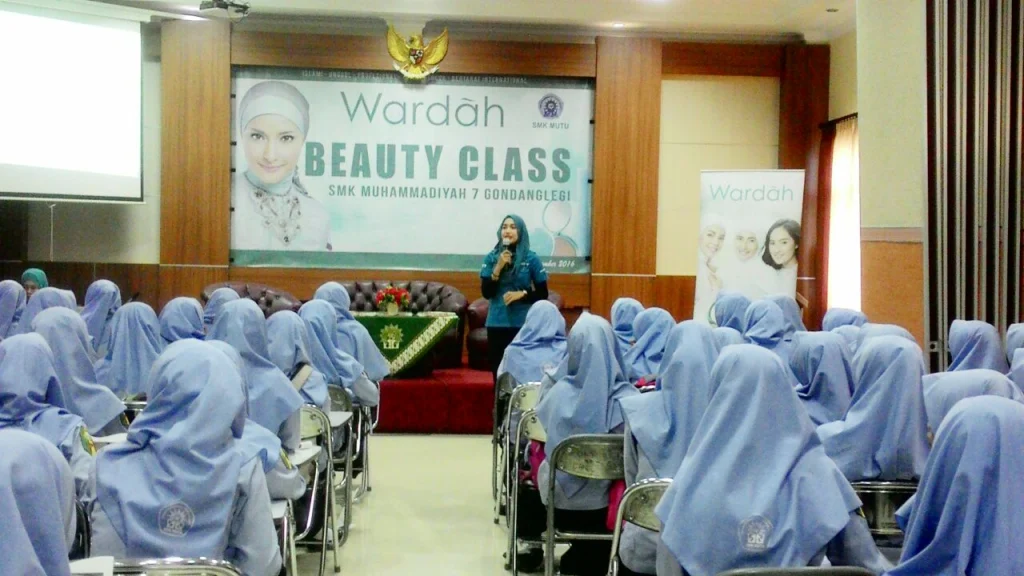 Bersama Wardah Kosmetik, Para Pelajar Ini Belajar Cara Cantik Luar-Dalam