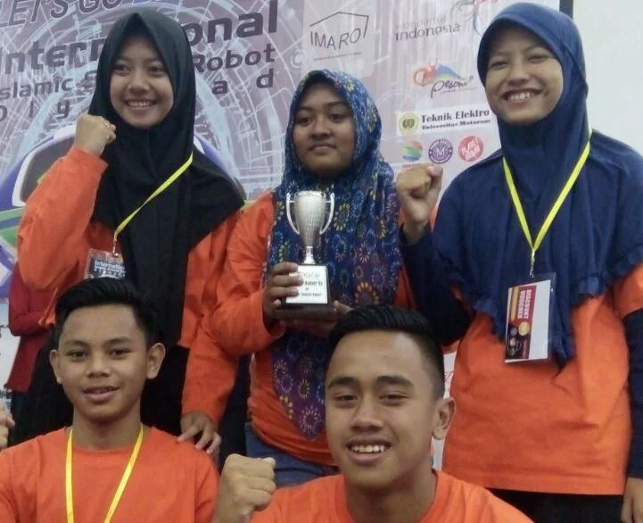 Siswa SMK Rujukan Nasional Ini Raih Special Award Chef Robotic Tingkat Internasional