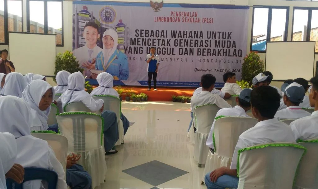 Datangkan Alumni dari Prancis untuk Beri Motivasi Siswa Baru