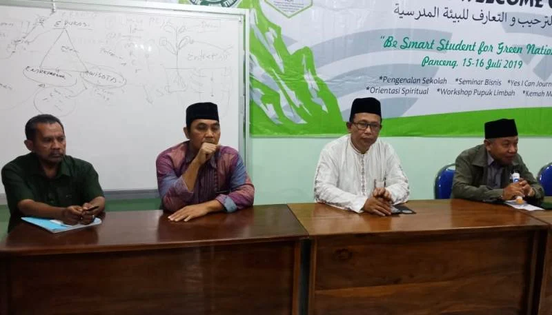 MPLS Sekolah Jadi Istimewa Dihadiri Semua Pimpinan Persyarikatan