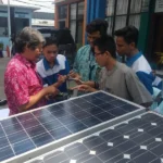 Asyiknya Belajar Panel Surya dari Dosen ITS