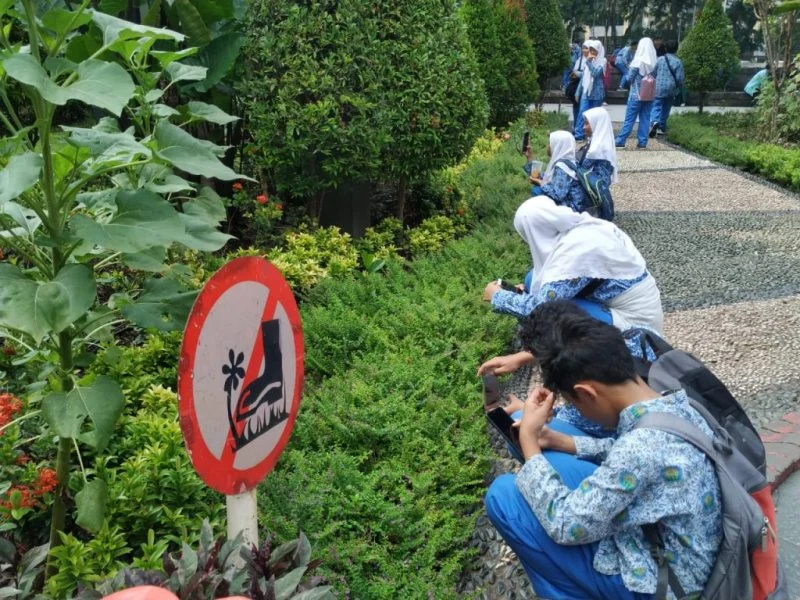 Siswa SMP Muda Surabaya Ikuti Hapegrafi di Sunday School