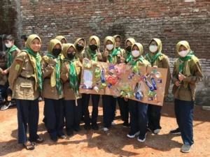 SMP Muda Kota Malang Adakan Green School