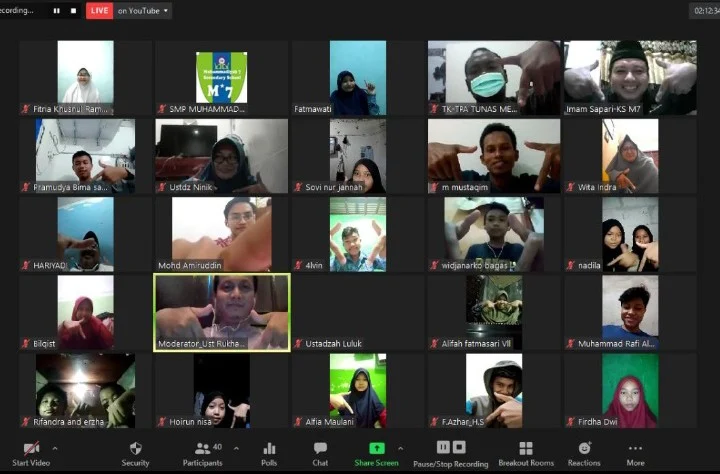 SMP Mutu Surabaya Gelar Webinar Kepemimpinan