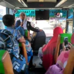 City Tour Naik Bus Sekolah, Wali Murid Ini Langsung Meneteskan Air Mata