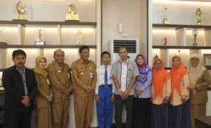 Siswa SMP Muhammadiyah 12 GKB Wakili Indonesia pada Olimpiade Internasional Matematika di China
