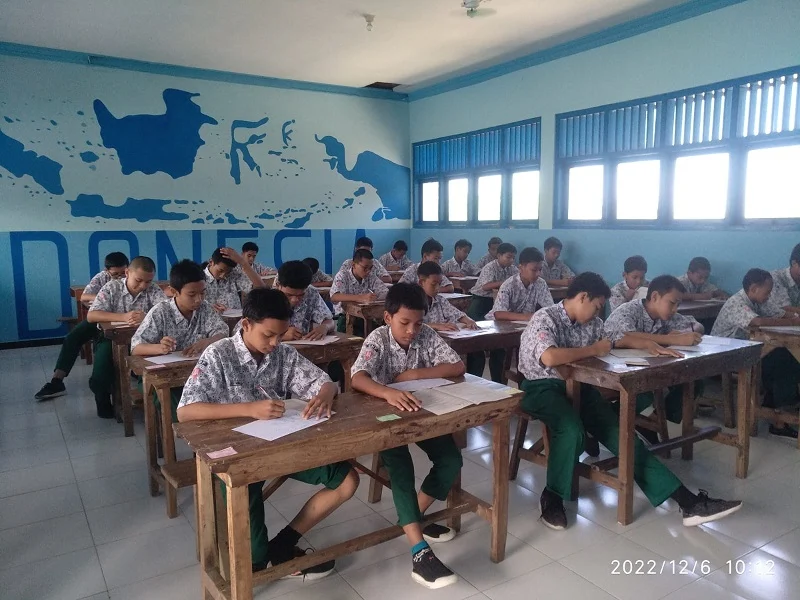 SMPM 12 dan Madrasah Diniyah Takmiliyah Wustha Al Ishlah Paciran Jalani Imtihan Syafahiyyu