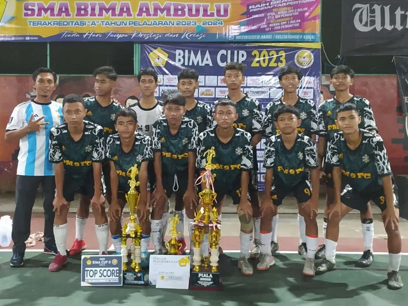Tim Futsal SMPM 9 Watukebo Juara I Bima Cup 2023