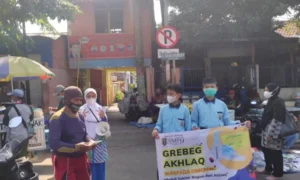 Gelar Grebeg Akhlak, Siswa dan Guru Blusukan ke Pasar