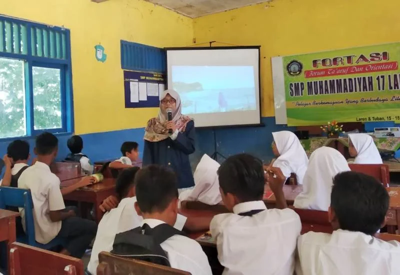 Sekolah di Atas Tanggul Sungai Ini Jadi Penelitian Bencana Mahasiswa