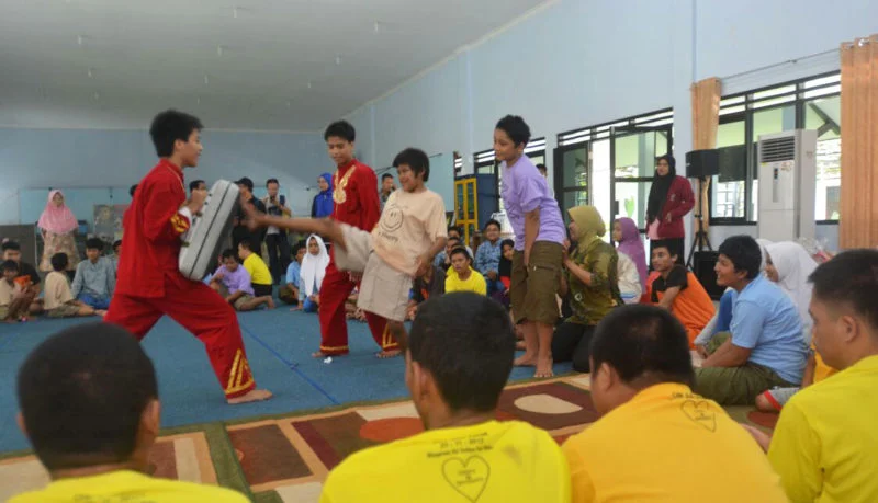 Berbagi pada Anak Berkebutuhan Khusus: Cara Unik Sekolah Muhammadiyah Ini Peringati Sumpah Pemuda
