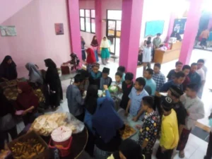 Sambut Hari Arafah dengan Rawon dan Tahajud