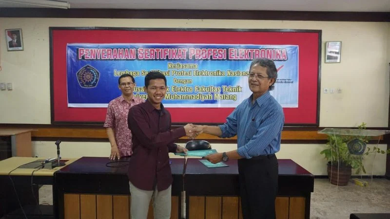 Ratusan Mahasiswa Elektro UMM Kantongi Sertifikat Profesi Tingkat ASEAN