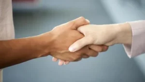 Berjabat Tangan Usai Shalat Berjamaah