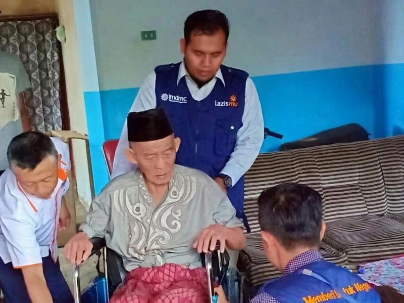 Kursi Roda Itu Mendatangkan Kebahagiaan bagi Sali