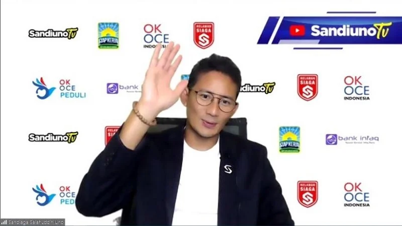 Sandiaga Uno Sapa Siswa Smamda Surabaya
